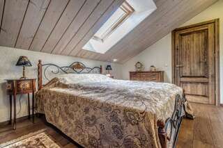 Апартаменты House of Nobles with personal terrace in Užupis Вильнюс Апартаменты с 2 спальнями-23