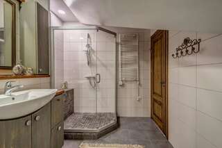 Апартаменты House of Nobles with personal terrace in Užupis Вильнюс Апартаменты с 2 спальнями-26